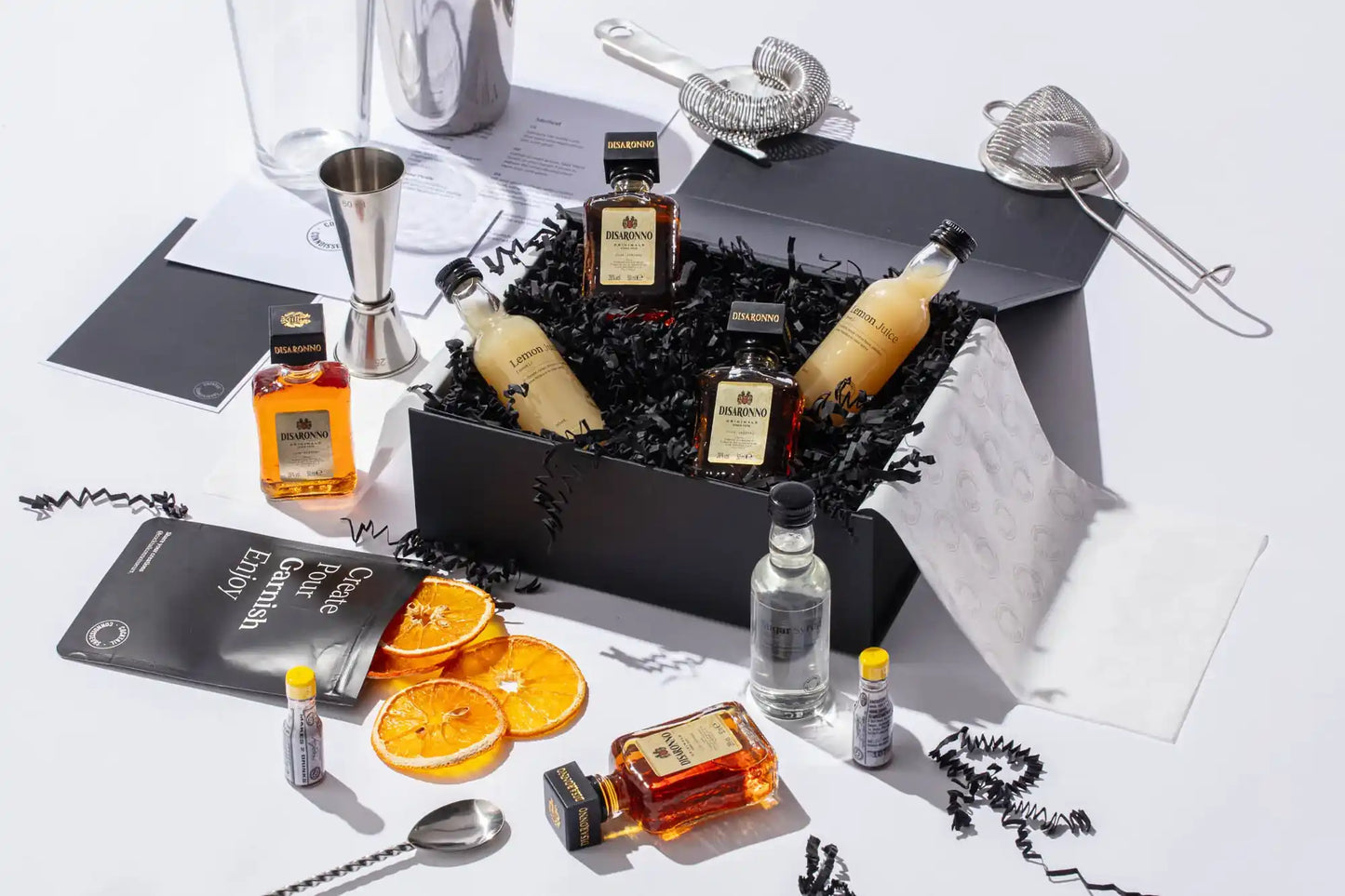 Amaretto Sour cocktail kit gift set with advanced bar equipment
